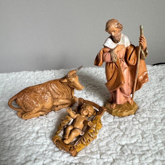 Fontanini Heirloom Nativity Collection figurines - 5 inch - Picture 1 of 8